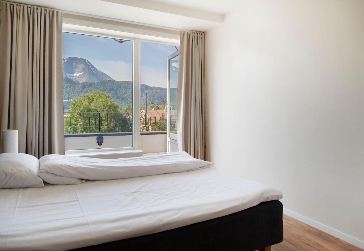 Aursnes Hotell Sykkylven 外观 照片