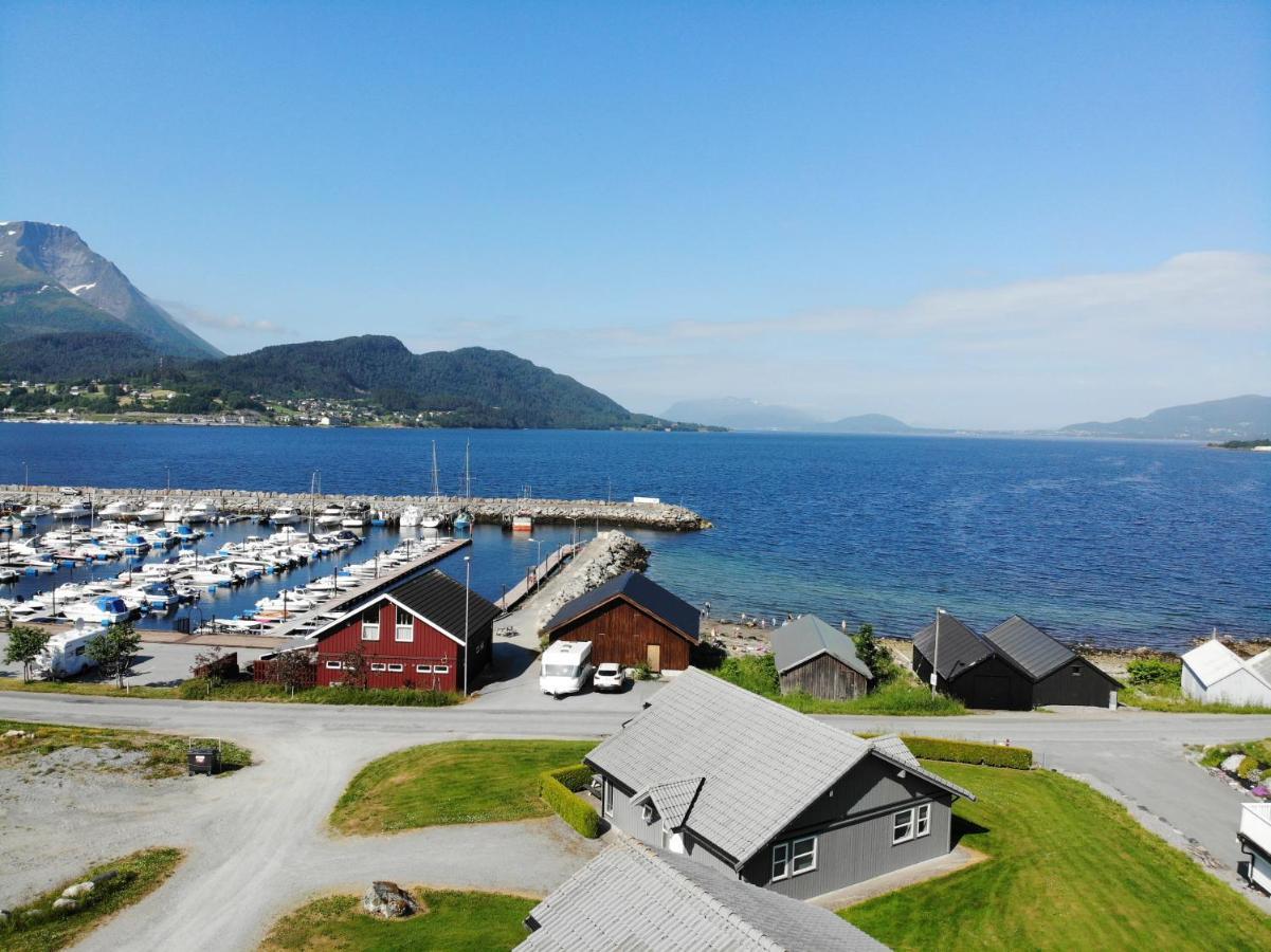 Aursnes Hotell Sykkylven 外观 照片