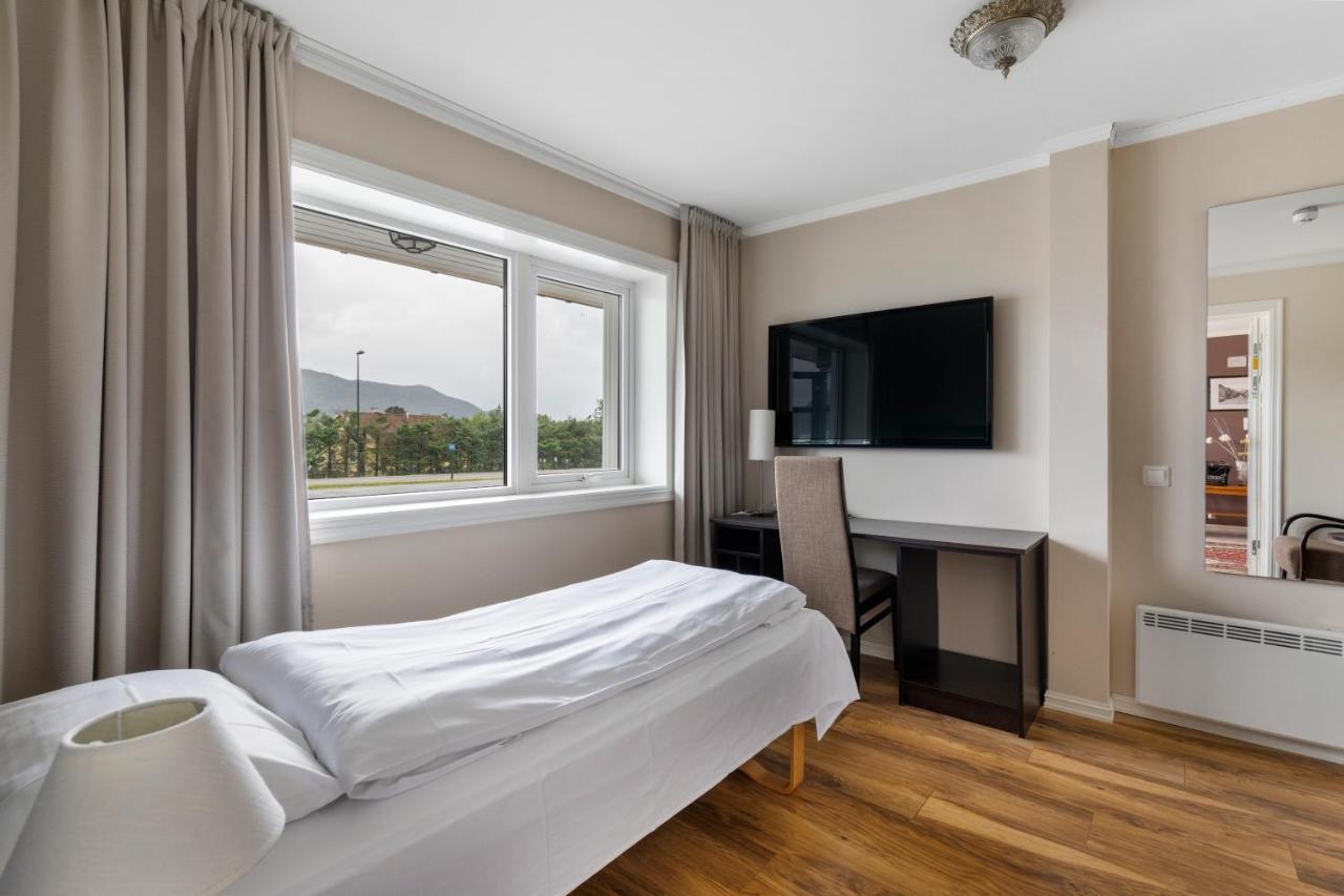 Aursnes Hotell Sykkylven 外观 照片